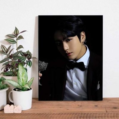 Small Canvas-Jungkook Black_img_0