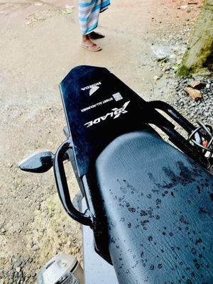 Premium Back Carrier With Handle For Honda X-BLADE_img_2
