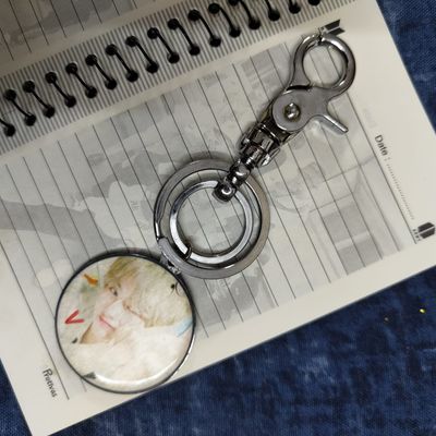 BTS Circle Keyring-Taehyung White_img_0