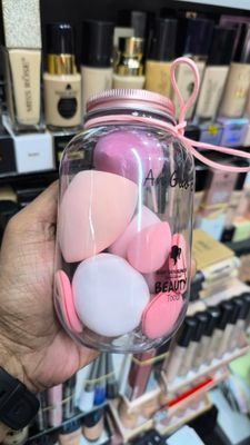9 piece bottle beauty blender_img_0