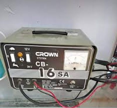 CROWN Battery Charger, 12/24V, 110-180W; Model  - CT37004_img_3