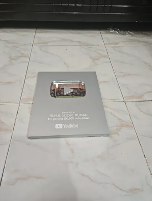 samne pichone same silver play button show piece for using studio decoration,room decoration play show piece,logo ad silver colour_img_2