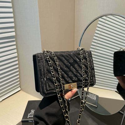 Fashionable New Solid Color PU Embossed Mini Shoulder Bag_img_1