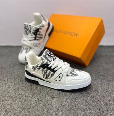 LV Trainer Black_img_0