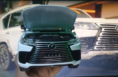 Lexus LX 600 1:24 Scale Alloy Model Car_img_4
