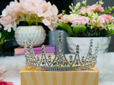 peris crownhuge_img_3