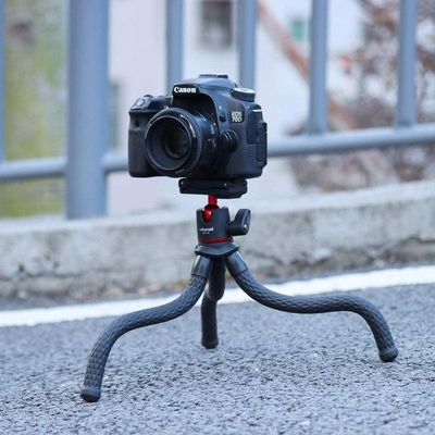 Ulanzi MT11 Octopus Tripod For DSLR Camera & Smartphones_img_5