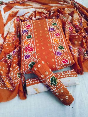 প্রিমিয়াম চুন্দ্রি বাটিক থ্রি পিস (LF-TP-791)_img_0