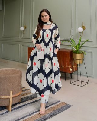 Three Piece Gown_img_1
