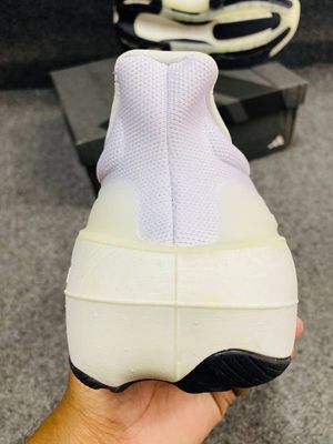 Adidas Ultraboost Light Shoes || White_img_3