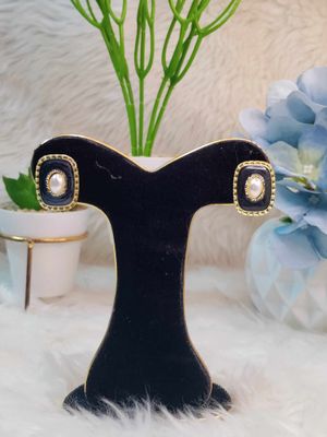 Enamel Oval stood earrings_img_1