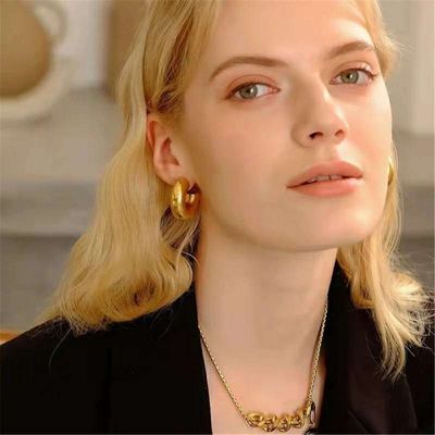C shape Drop earring Color Gold and silver_img_0