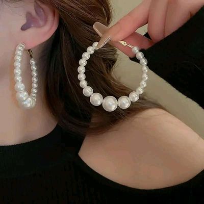 Oversize parl earrings round_img_1