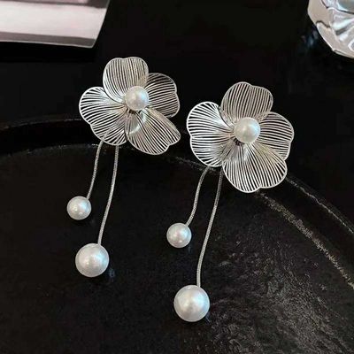 Alhamdulillah  leaf Pearl earrings now both colour available 4.6cm big Size_img_2