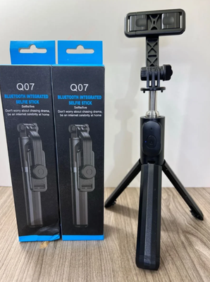 Q07 Bluetooth Selfie Stick And Bluetooth Remote Control (with light)_img_1