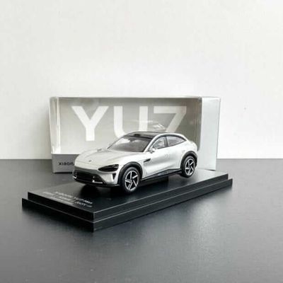 1:64 Xiaomi YU7 Titanium Silver Max Diecast Model car_img_0