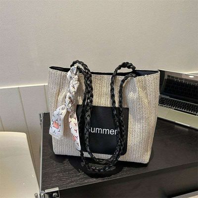 Fashionable woven bag girls shoulder bag Available in stock Material: Microfiber synthetic leather_img_1