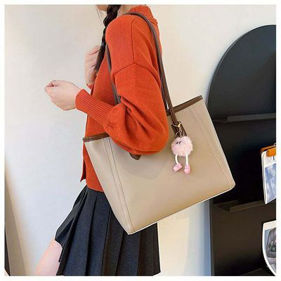 Vintage style handbag Available in stock Material: PU leatherInterior: Interior Zipper packet_img_1
