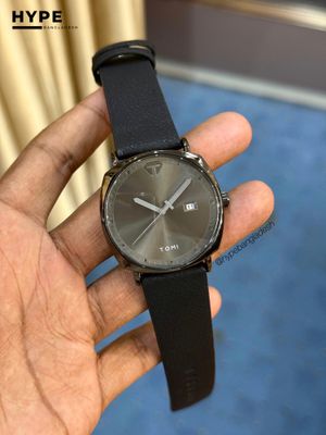 TOMI T-044 Men's Quartz Leather Belt Watch With Date (Black)_img_1