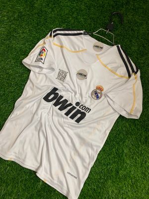 Real Madrid 09/10 Home kit