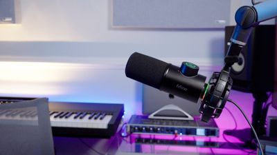 FIFINE K658 USB Dynamic Cardioid Podcast Microphone With A Live Monitoring, Gain Control, Mute Button_img_7