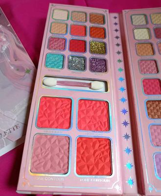 Foo faced 80 colours eye shadow_img_1