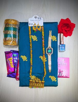 আকর্ষণীয় শাড়ী গিফট কম্ব সেট_img_5