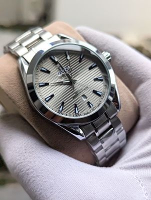 Omega Quartz Watch grey_img_0