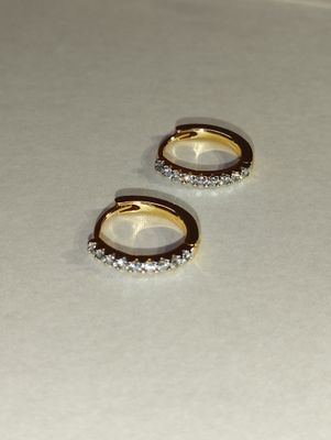Dainty rosegold hoop earrings_img_1