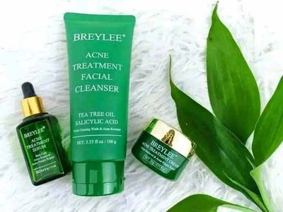breylee acne treatment face wash_img_1