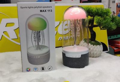 Creative Bluetooth Jellyfish Speaker with Colorful Octopus Lights_img_2