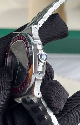 Patek Philippe Nautilus ruby_img_2
