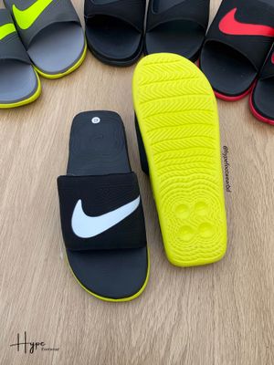 Nike Air Max (Black-White)_img_2