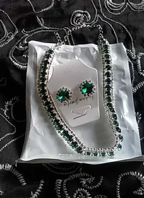 💚Retro Emerald Zircon Necklace for Women_img_0