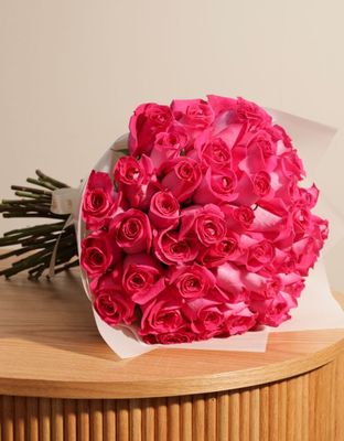 Charming Fuchsia Roses Bouquet |_img_0
