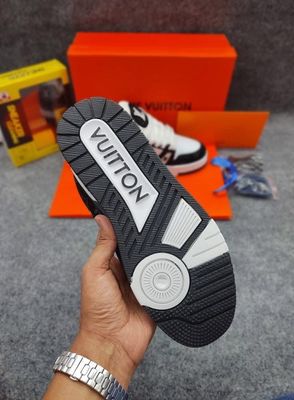 Louis Vuitton Trainers (1:1)_img_8