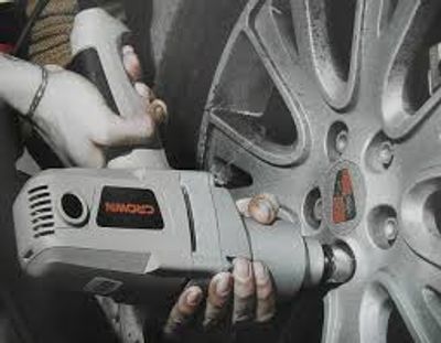 CROWN Professional Impact Wrench, 320 Nm, 900W, 1/2" Square; CT12018_img_1