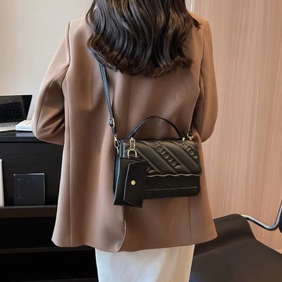 Designer Quilted PU Leather Crossbody Bag – Women’s Fashion Shoulder Bag | Summer Hot Selling Ladies Handbag | 2-Piece Set_img_9