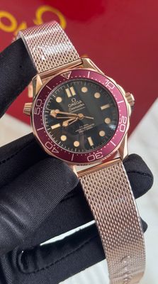 Omega 007 Red_img_2