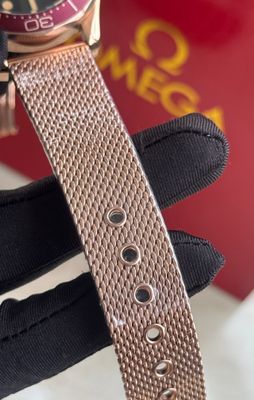 Omega 007 Red_img_4