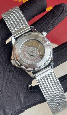 Omega 007 silver dial_img_3