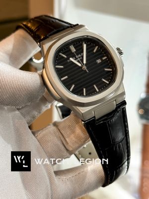 PATEK NAUTILUS BLACK DIAL SWEEP_img_0