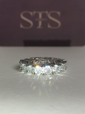 Round cut band ring - Size USA 7_img_0