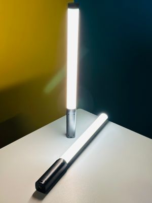 Ulanzi VL119 RGB Handheld Video Light (19.6inch)_img_4