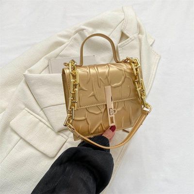 Women’s Fashion Flap Lock Square Chain Shoulder Bag – Elegant Crocodile Pattern Tote Bag | Plain Color Flip Cover Design_img_4