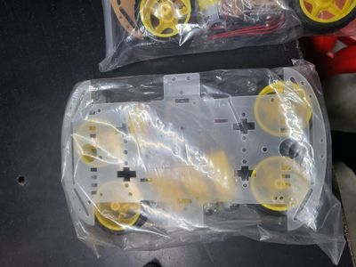 4WD Smart Robot Car Chassis Kits_img_1