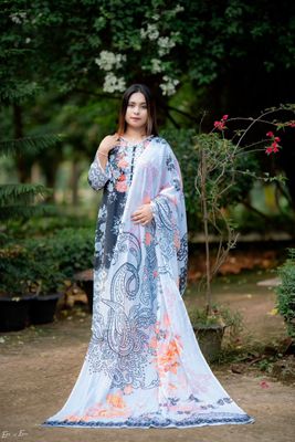 রজনীগন্ধা (Rajonigondha) Luxury Swiss Lawn Three-Piece_img_4