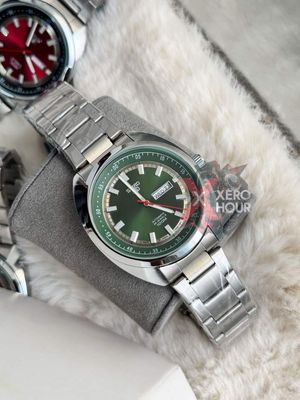 Seiko || SS Strap || Swift Movement || Silver Green || Powerful Lume_img_1