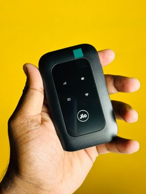 JIO 4G LTE MF680s   JIO 4G LTE MF680s Mobile WiFi Hotspot Portable Router-Black_img_1