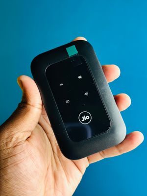 JIO 4G LTE MF680s   JIO 4G LTE MF680s Mobile WiFi Hotspot Portable Router-Black_img_3